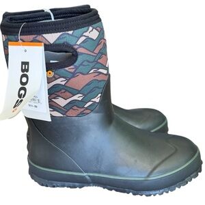 Bogs Kids Neo-Classic Seamless Boots Youth Size 4 NWT Camo Mountain Landscape